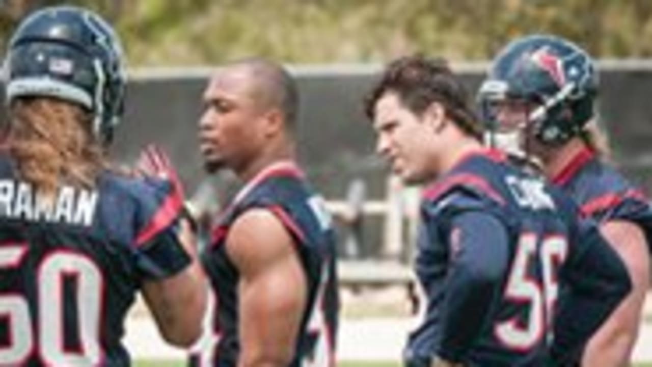 Texans swap jerseys at practice and Jadeveon Clowney looks