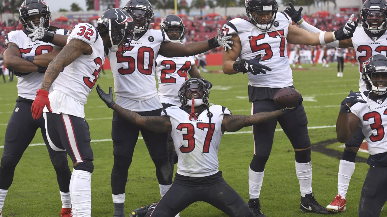 Houston Texans Beat Tampa Bay Buccaneers 23-20, Win AFC South