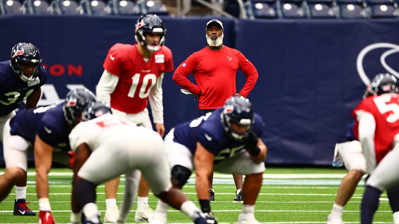 Houston Texans Coordinators and players spoke to the media. - Vimarsana News