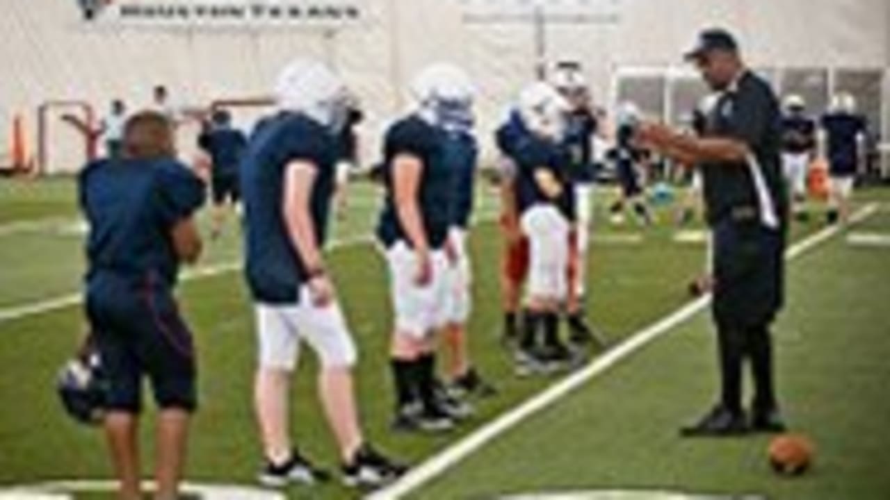 Houston Texans to hold youth football camps