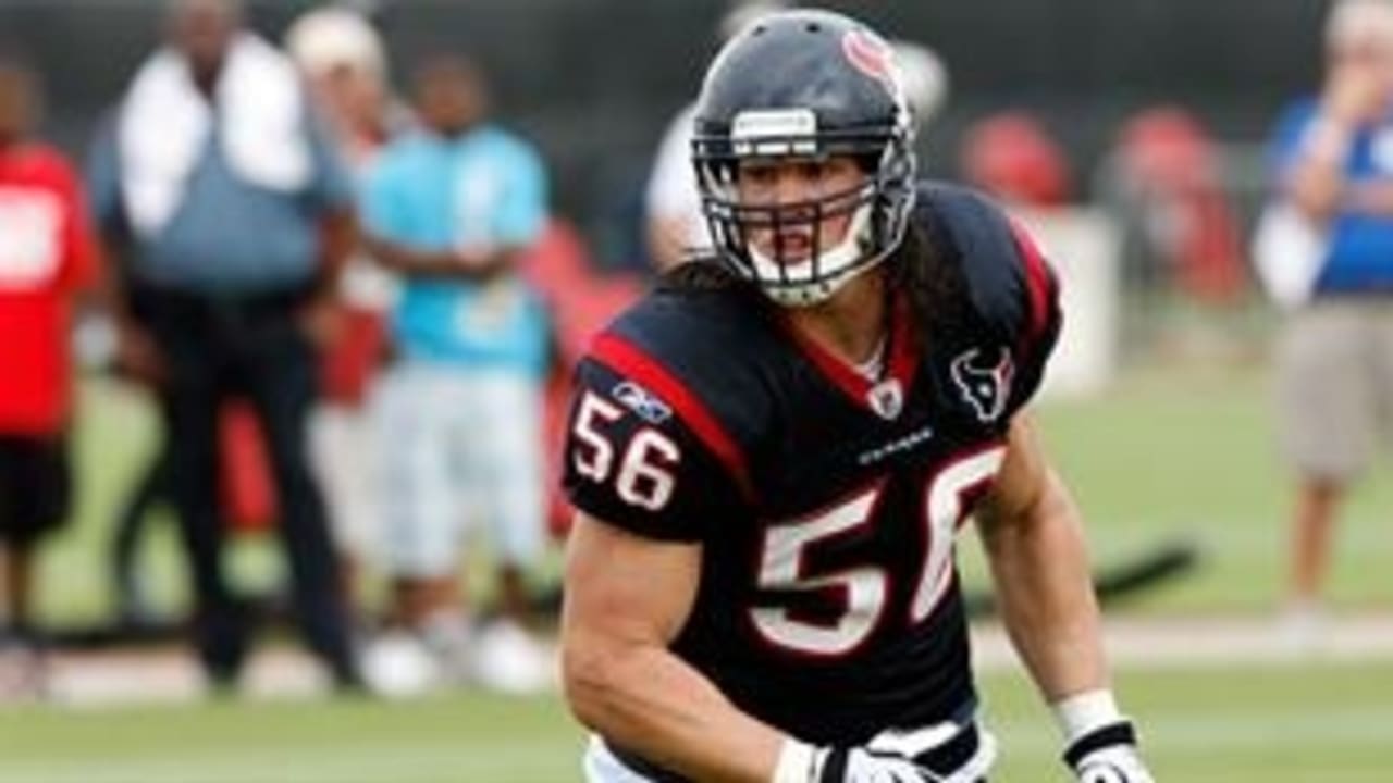 NFL prospect and former USC linebacker Brian Cushing in action