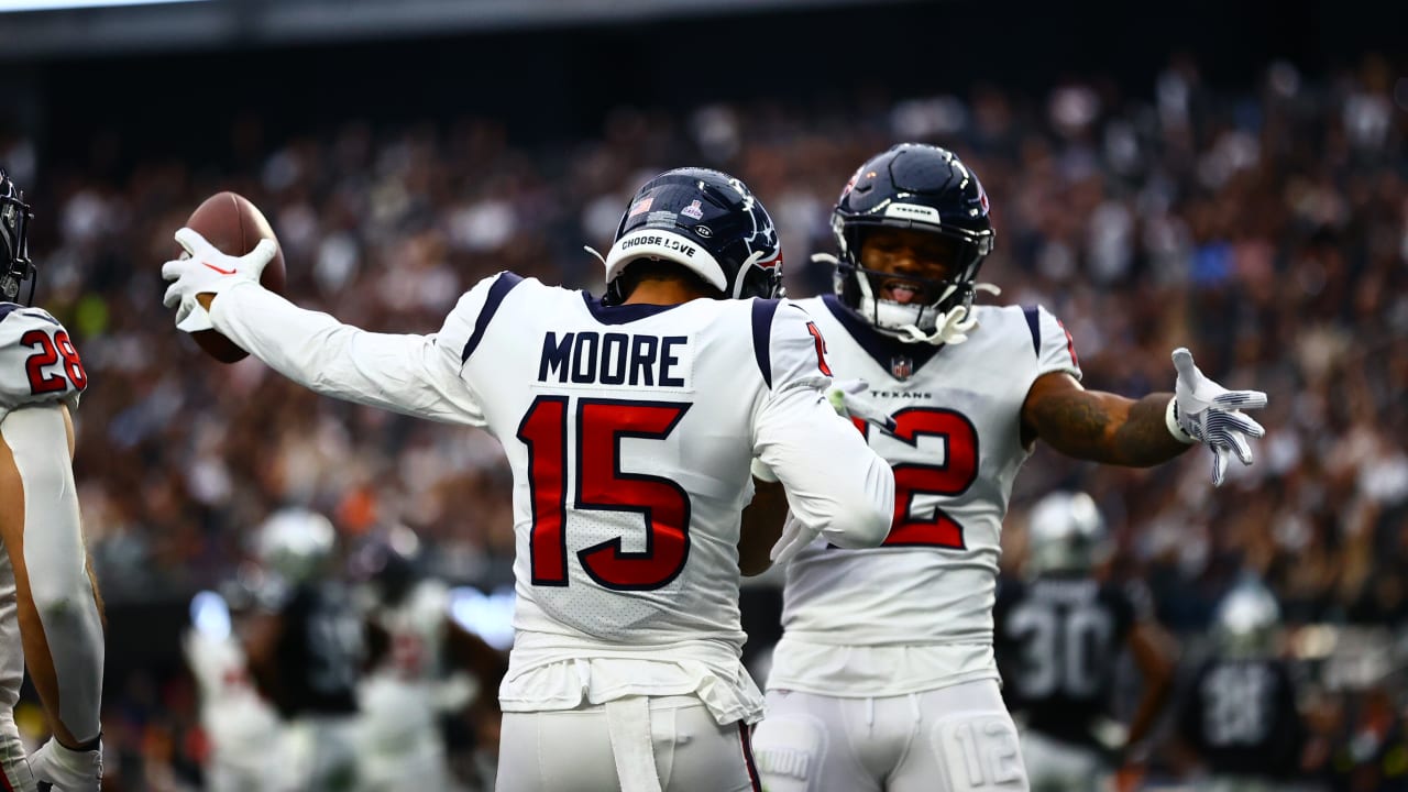 WATCH: Texans' Davis Mills throws touchdown pass to Chris Moore vs