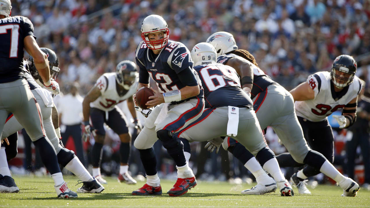 Patriots Have Lost Gronkowski, but Not Their Firepower - The New York Times