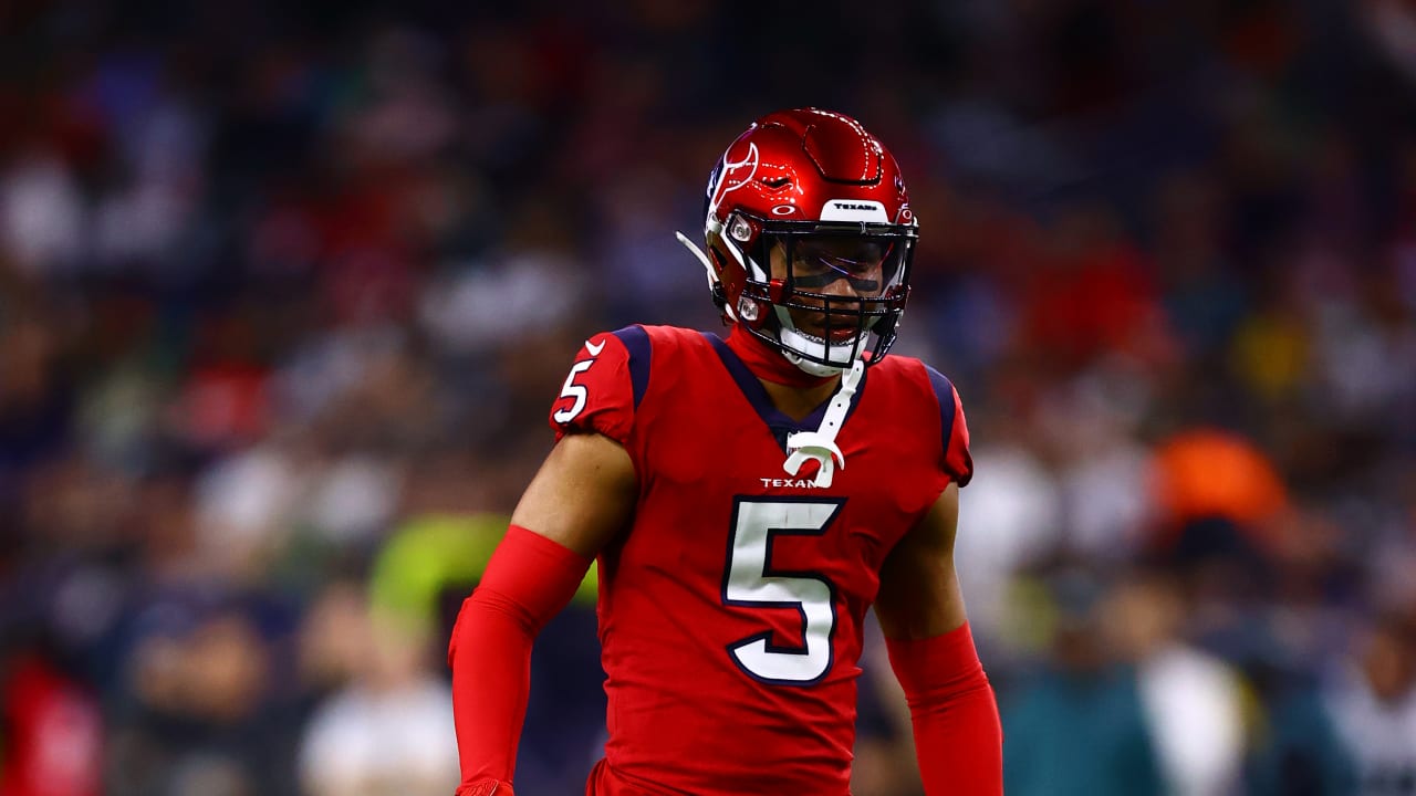 PHOTOS: Texans wear new Battle Red helmets during training camp