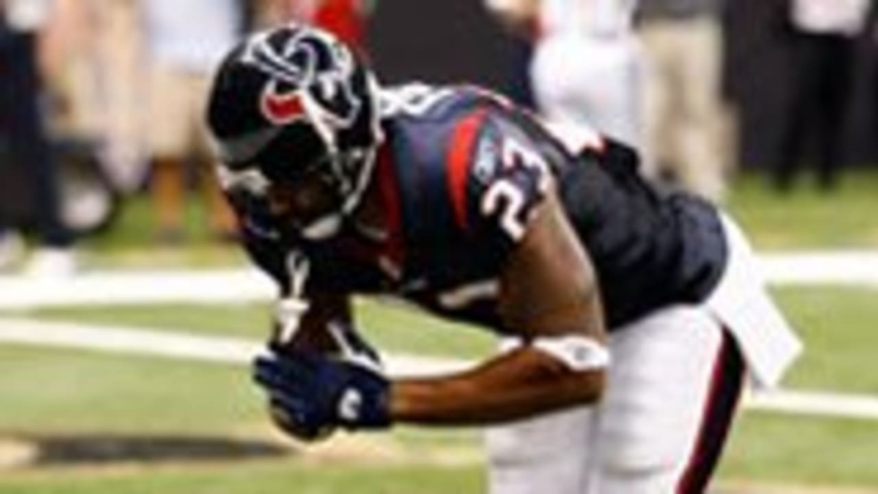 Arian Foster, Andre Johnson team up for youth football camp