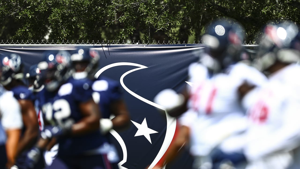 Here are the jersey numbers for the nine Houston Texans rookies who were selected in the 2022