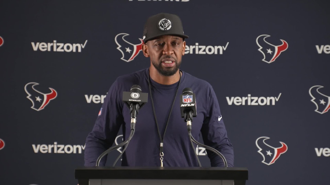 Houston Texans offensive coordinator Pep Hamilton during an NFL football  game Sunday, Sept. 18, 2022, in Denver. (AP Photo/David Zalubowski Stock  Photo - Alamy