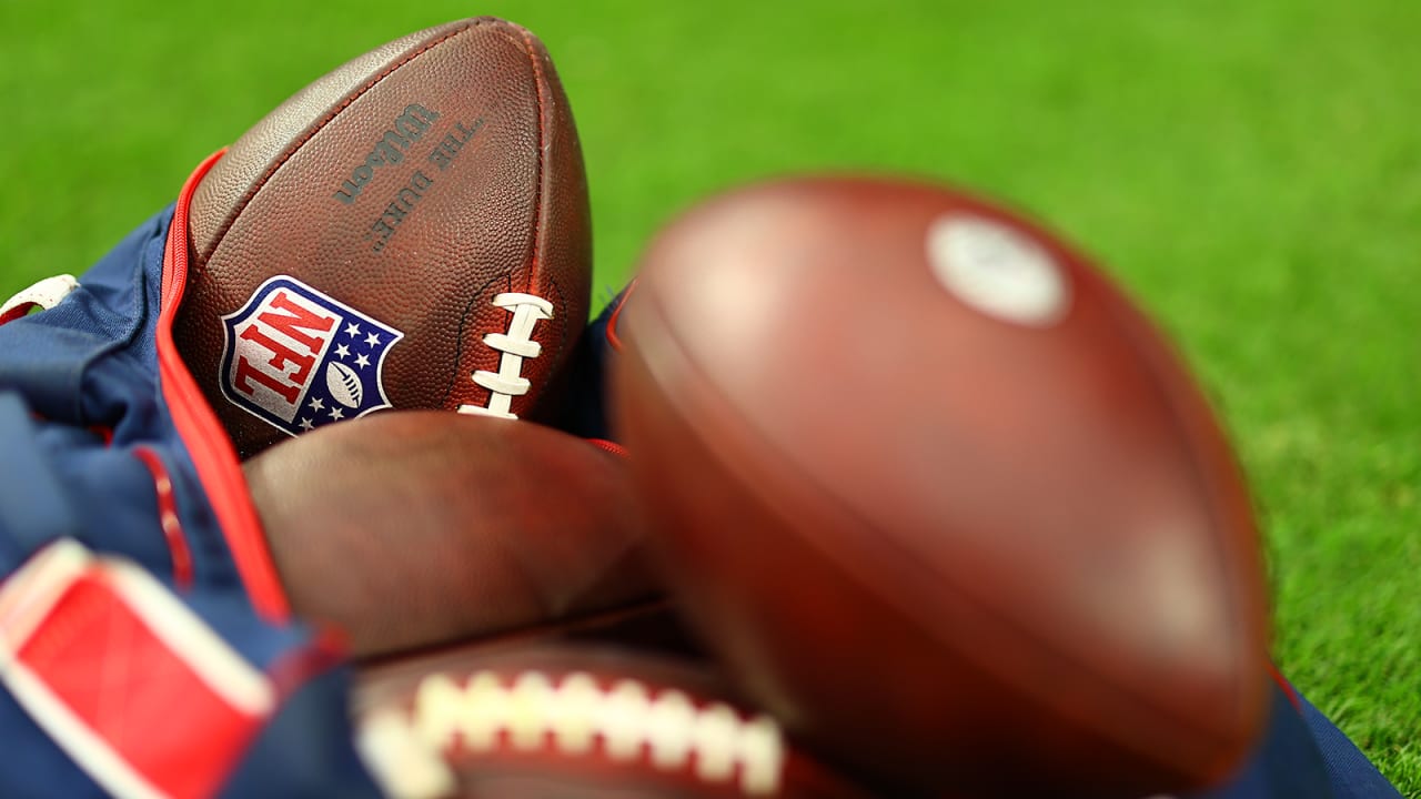 Game used 1969 NFL Championship The Duke football. Minnesota Vikings 27 -  Cleveland Browns 7.