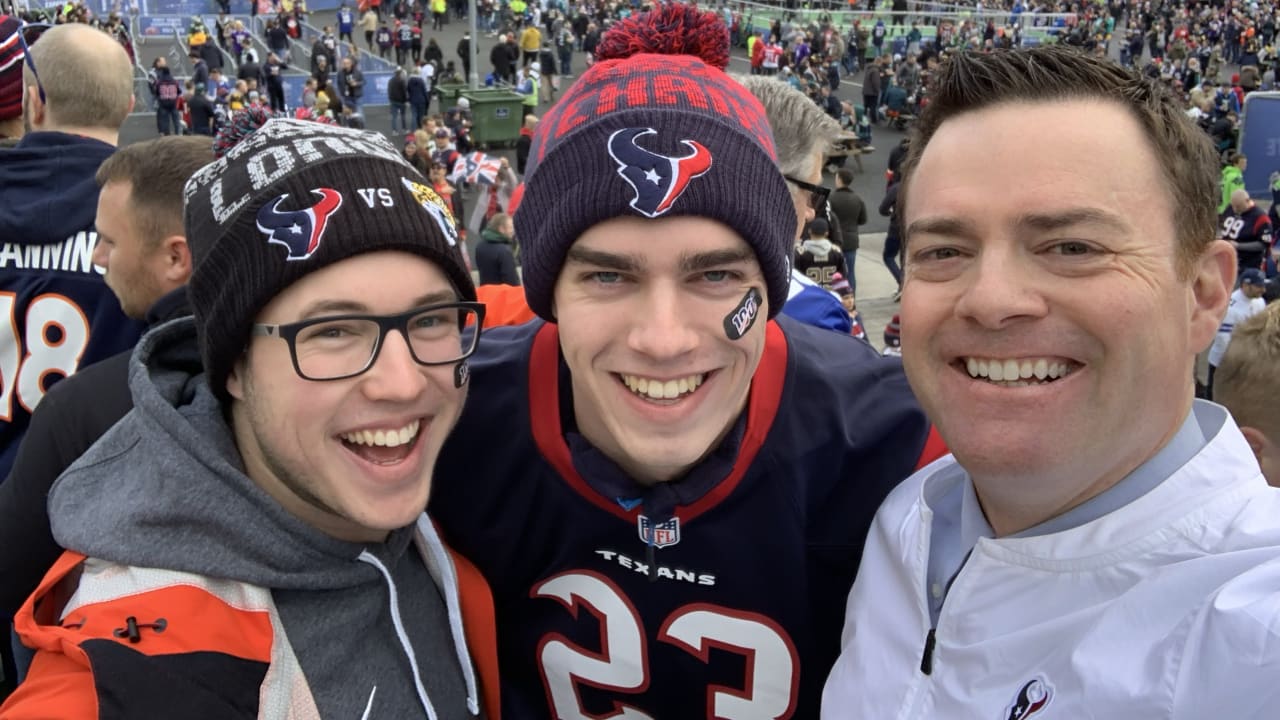 What will a Texans home game with fans look like?