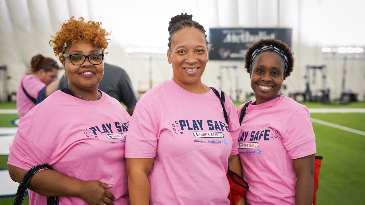 Photos: Play Safe Moms Clinic