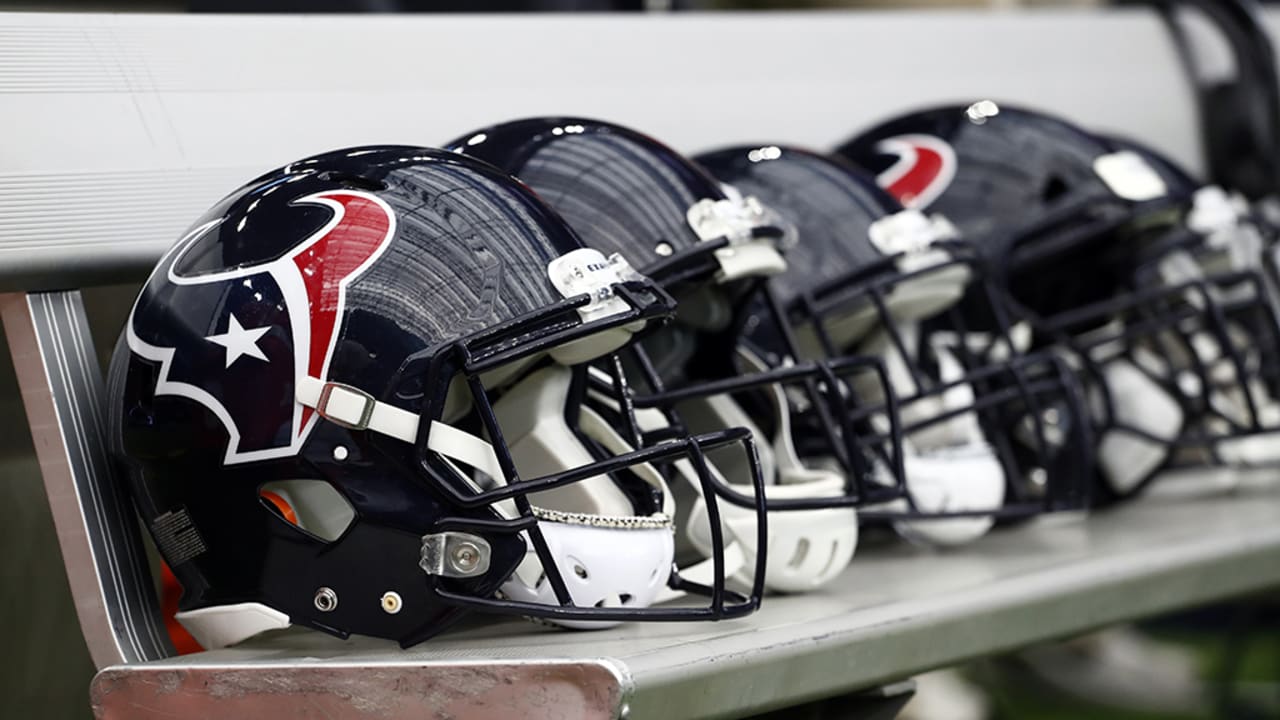 The Texans Sign Rookie Draft Picks