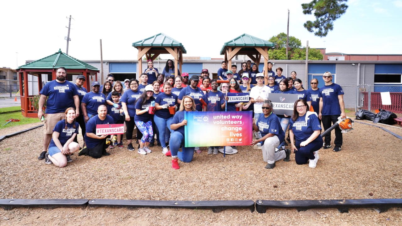 A great opportunity': Houston Texans, community give back during 11th  annual Texans Care Volunteer Day