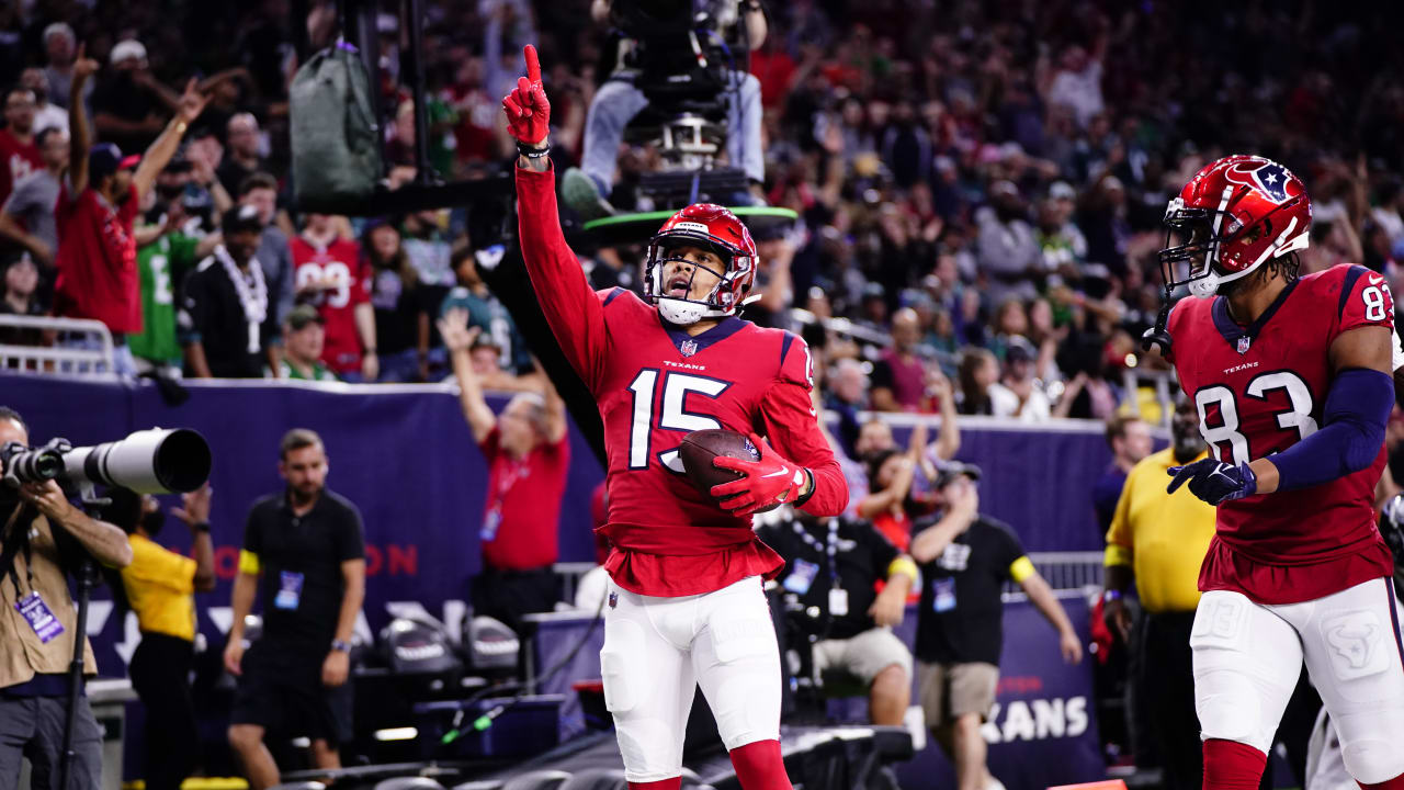 WATCH: Texans' Davis Mills throws touchdown pass to Chris Moore vs. Eagles