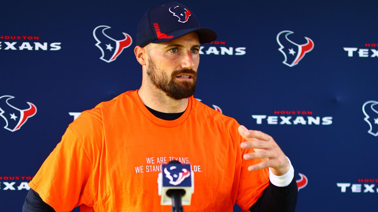 Houston Texans RB Rex Burkhead will be hosting a Top Golf event to