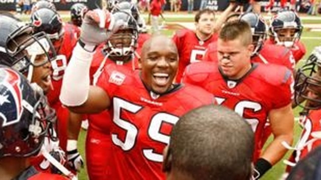 DeMeco Ryans: Man in the Middle