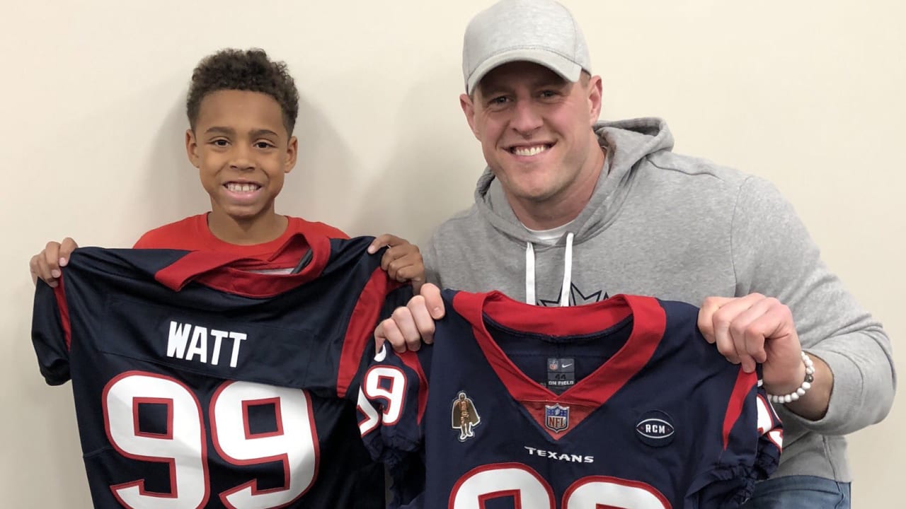 J.J. Watt upgrades student's self-made 99 jersey