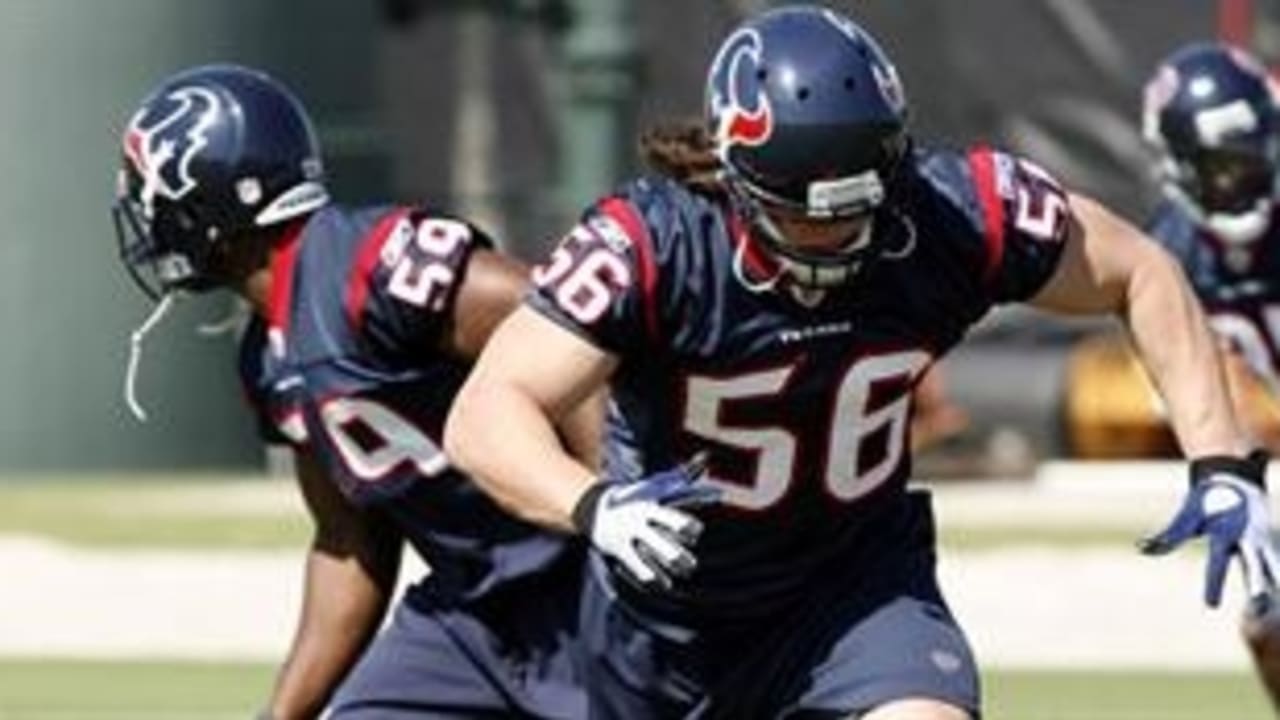 NFL prospect and former USC linebacker Brian Cushing in action