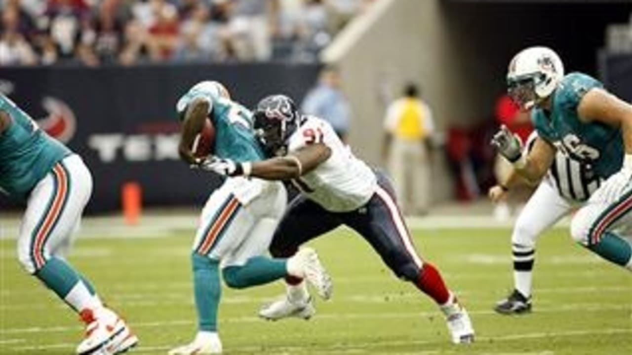 Cornerback Dexter Wynn of the Philadelphia Eagles runs with the