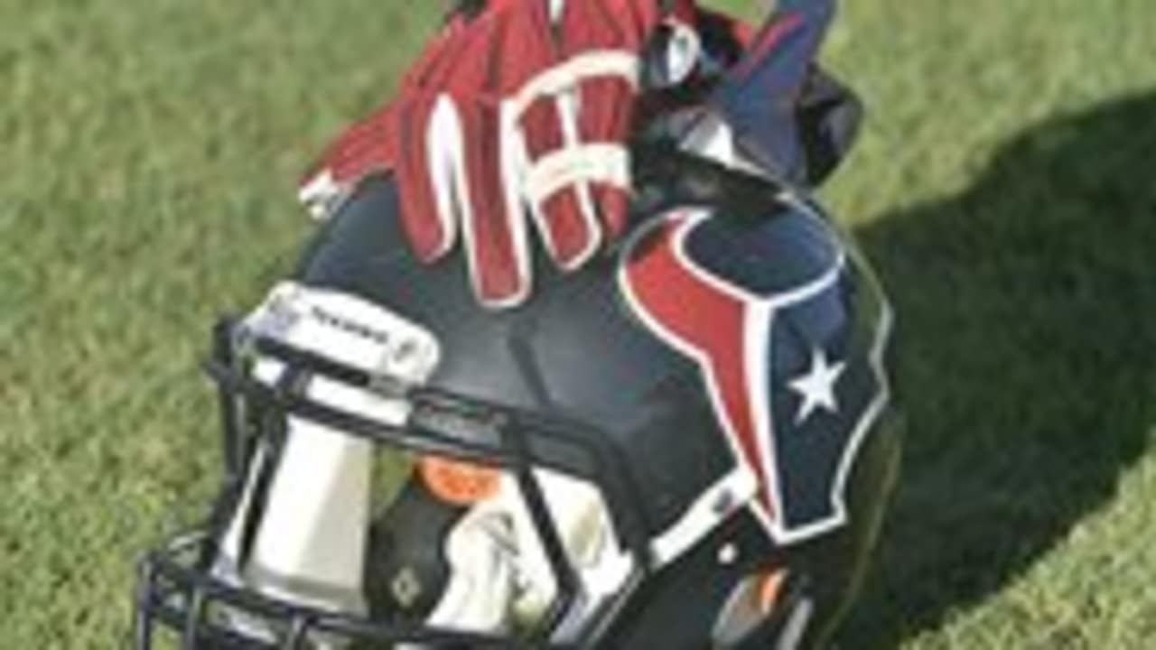 Texans sign Cheek, Dunn to practice squad