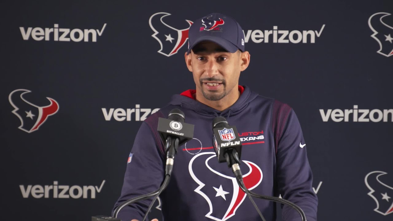 Houston Texans quarterback Davis Mills (10) before an NFL football game  against the Tennessee Titans, Sunday, Jan. 9, 2022, in Houston. (AP  Photo/Eric Christian Smith Stock Photo - Alamy