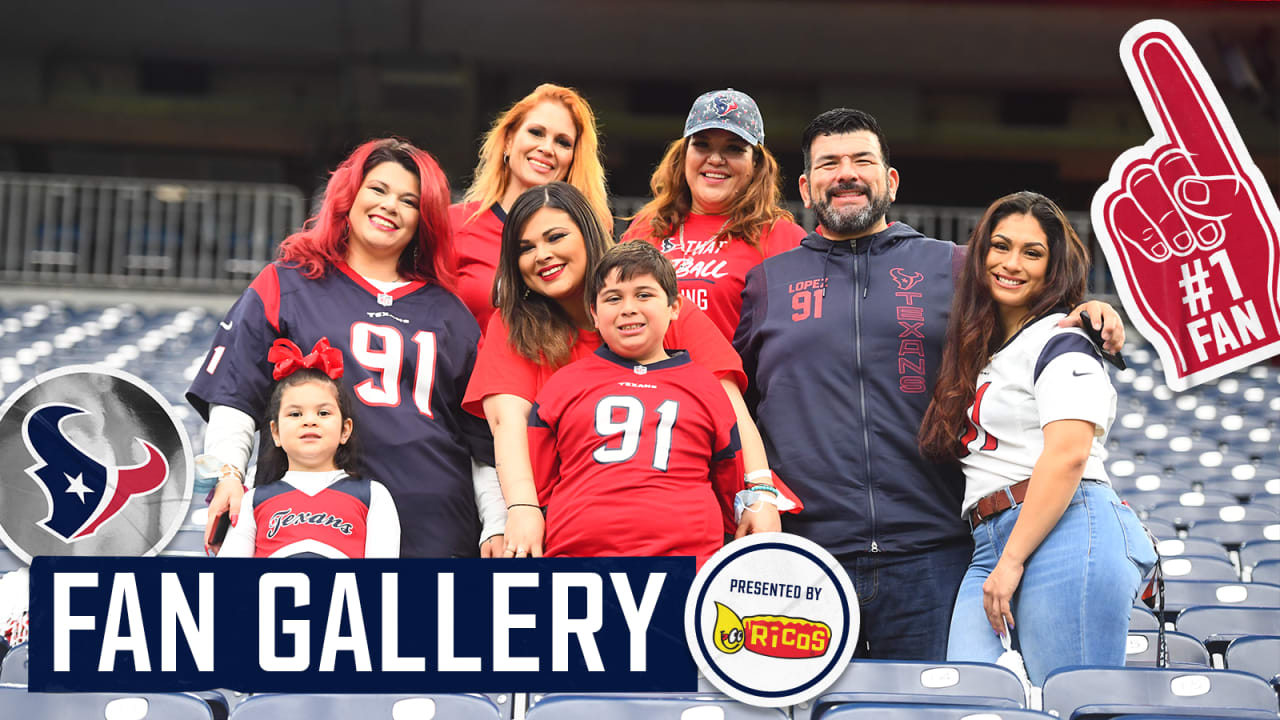 Fans Texans vs. Titans