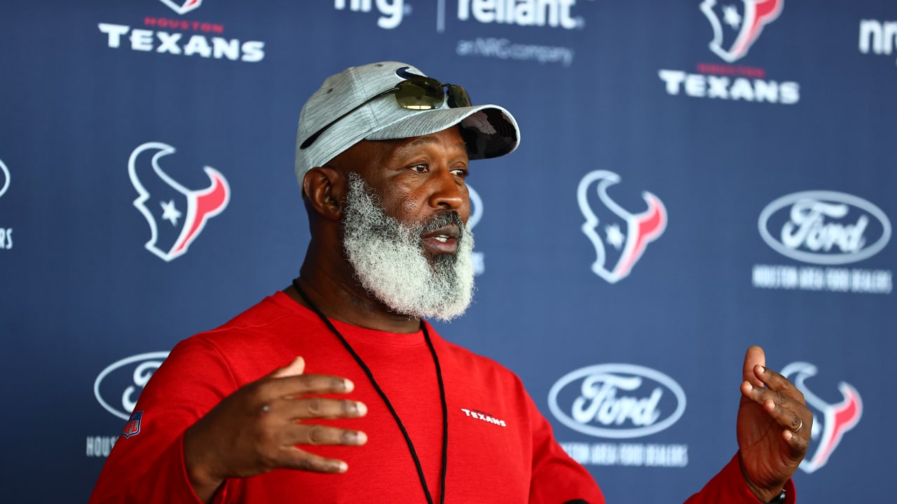 Houston Texans: Lovie Smith says too early to question leadership