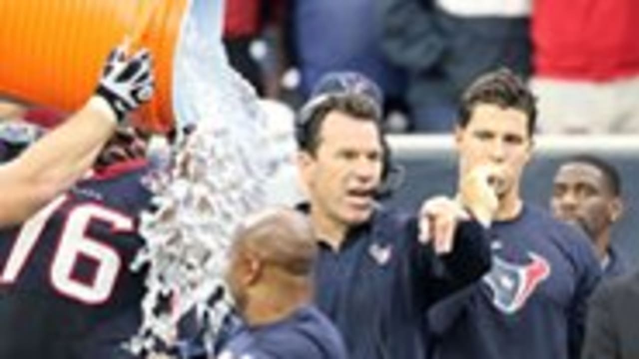 Bill O'Brien-Tom Brady Sideline Exchange: Gary Kubiak Would