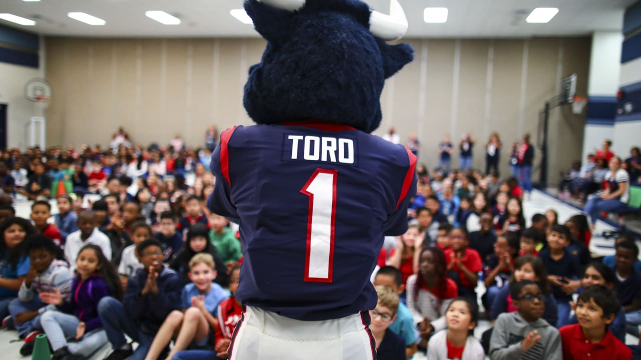 September 15, 2019: Houston Texans mascot Toro plays the drum