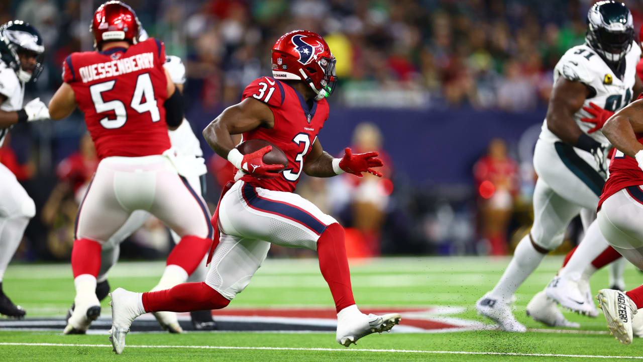 Houston Texans RB Dameon Pierce and the offensive line put on a show in  Thursday night's game against the Philadelphia Eagles.