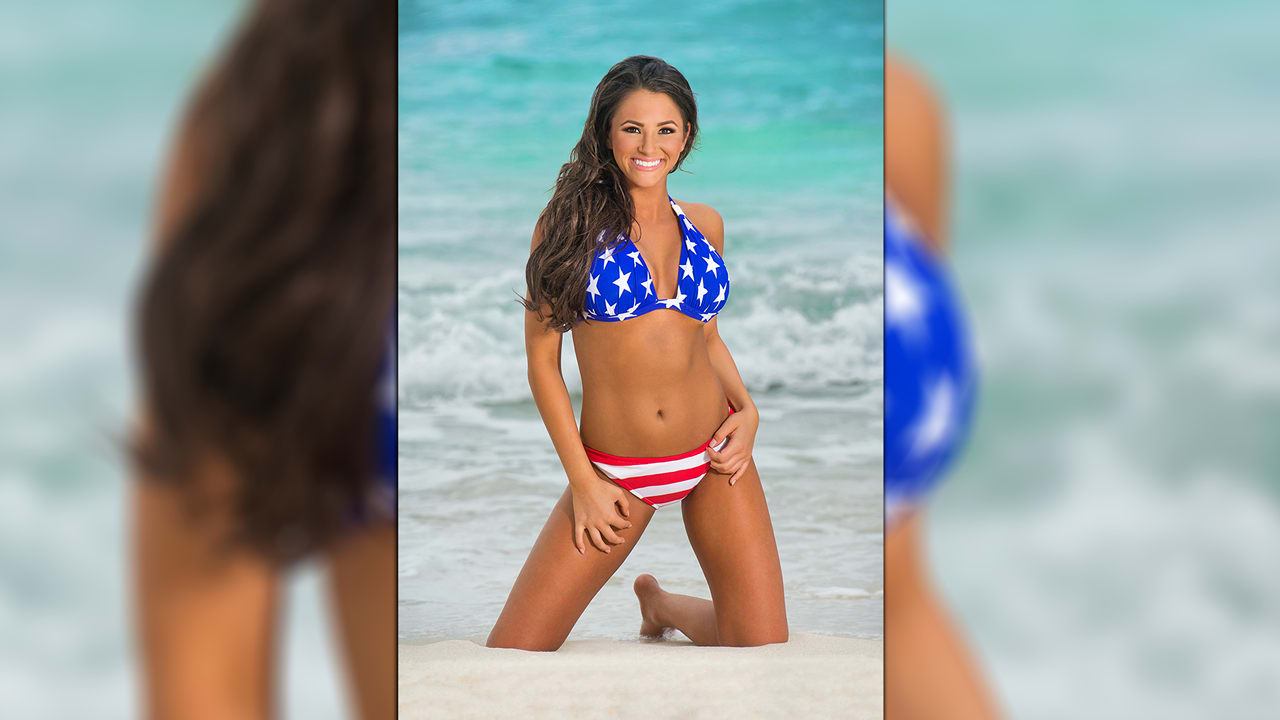 Minnesota Vikings Cheerleaders 2016-17 Swimsuit Calendar Now