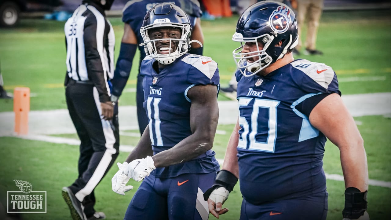 Tennessee Titans tackle Kyle Peko ambushes New England Patriots QB Bailey  Zappe for 6-yard sack