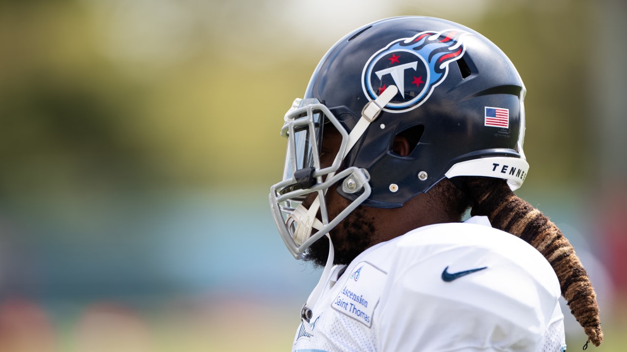 Titans RB Derrick Henry throws TD pass to TE MyCole Pruitt 