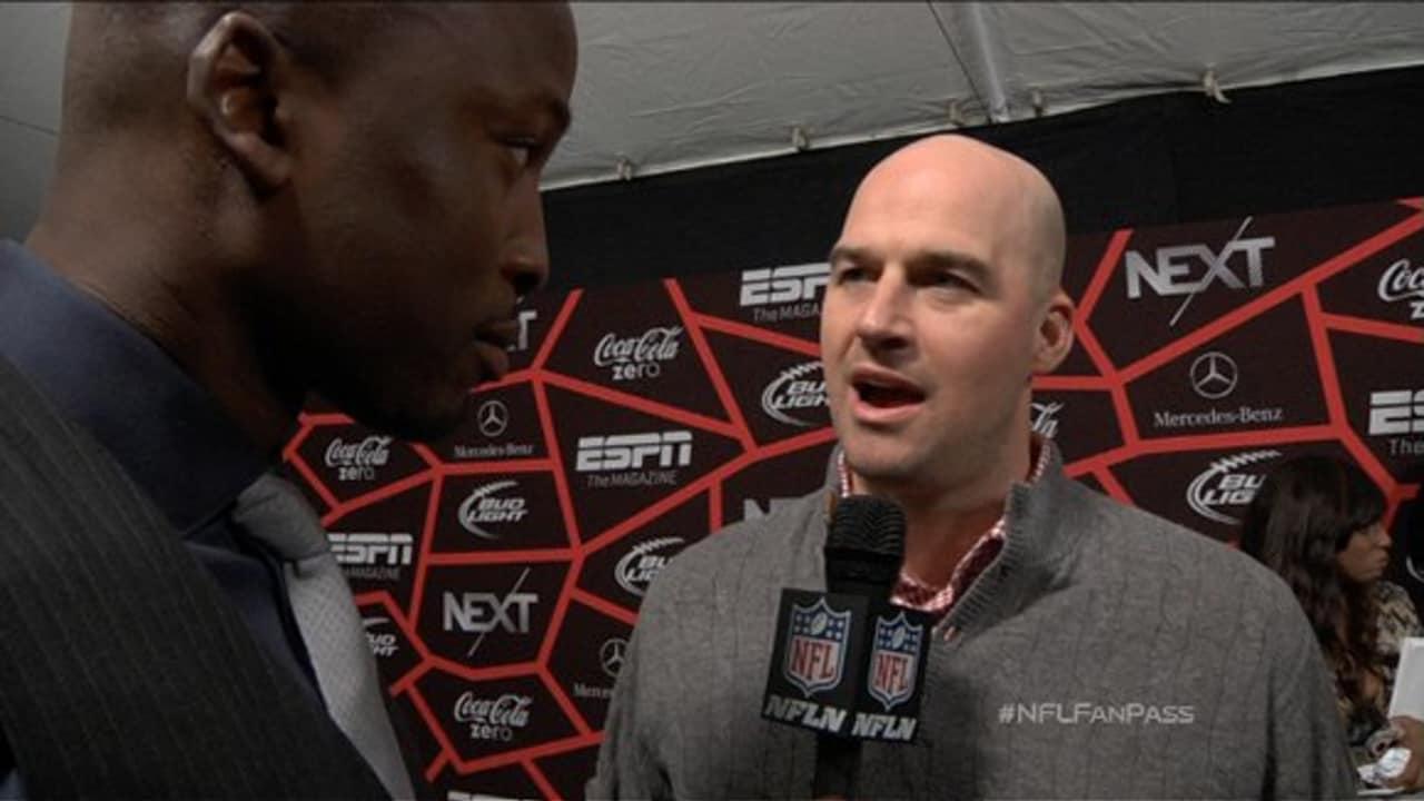 Nfl Fan Pass Matt Hasselbeck On Brother Rivalry