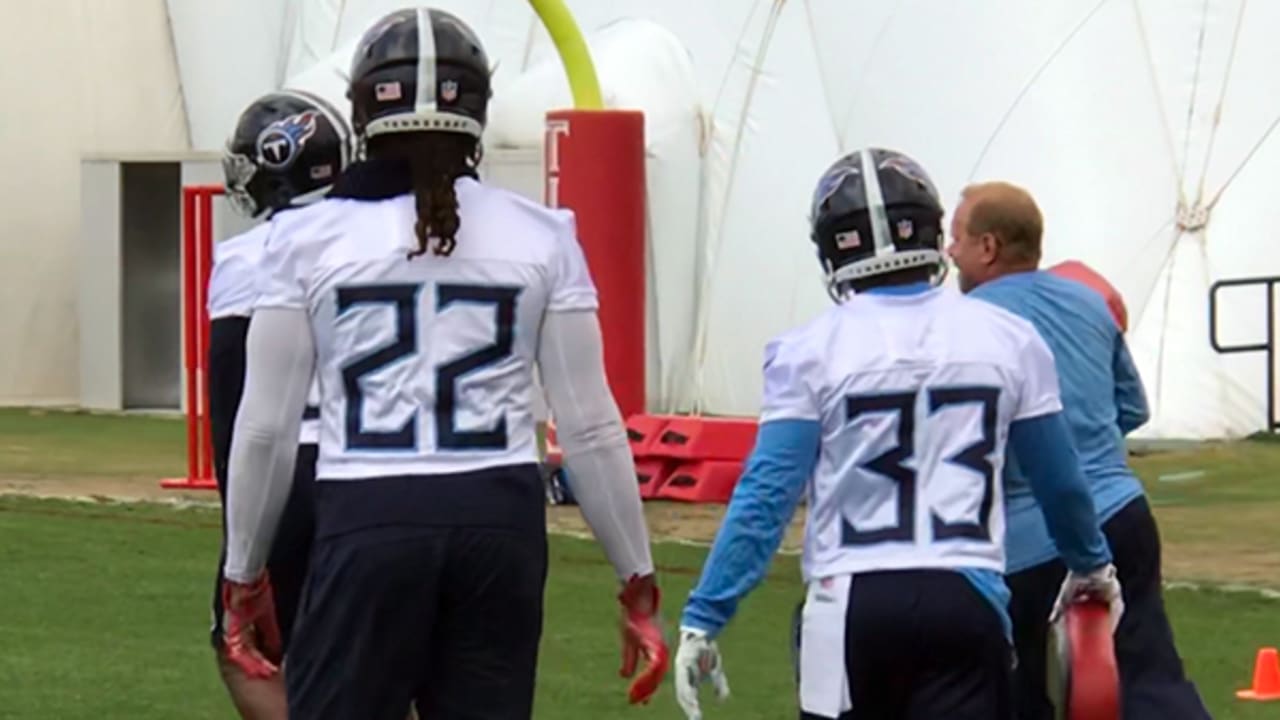 Titans RBs Derrick Henry, Dion Lewis Becoming Fast Friends