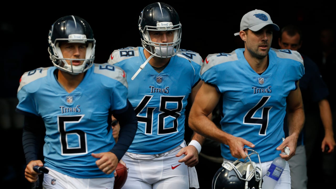 Tennessee Titans - Titans Rookie Brinkley Aims for Long Snapper