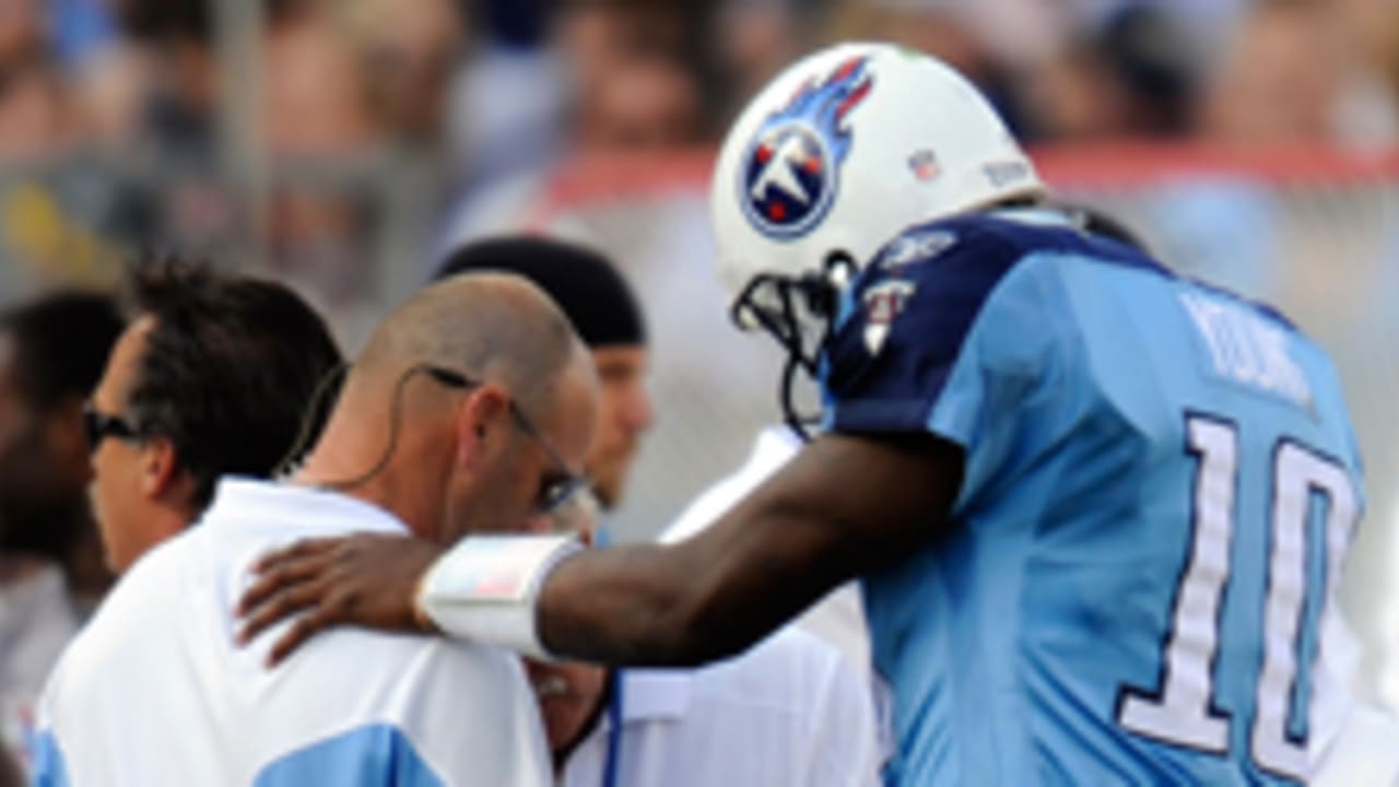 Tennessee Titans see more maturity from Vince Young