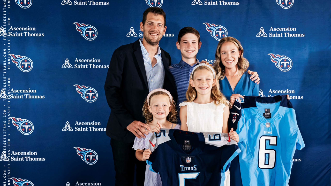 Titans' Morgan Cox honored by Tennessee state legislature