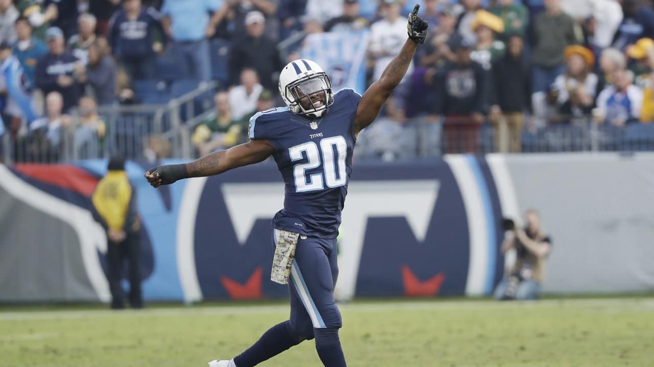 Tennessee Titans tackle Kyle Peko ambushes New England Patriots QB Bailey  Zappe for 6-yard sack