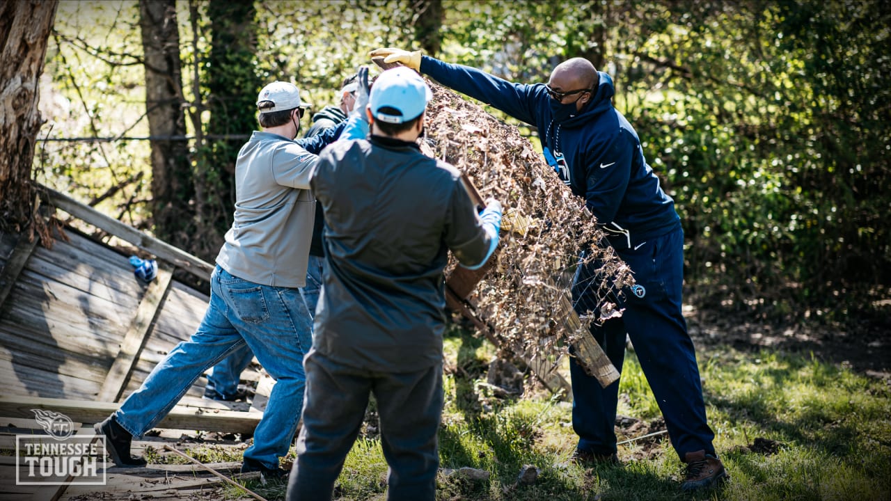Titans Join Hands On Nashville to Assist in Nashville Flood Cleanup - Vimarsana News