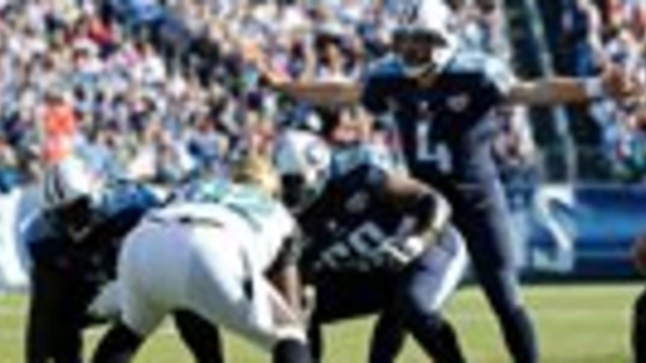 Titans QB Jake Locker suffers Lisfranc injury, done for season 