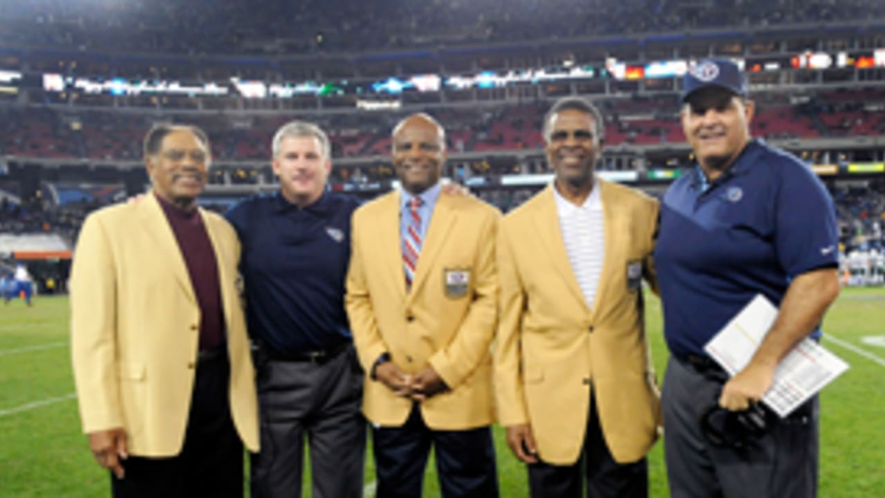 Oilers Legend Warren Moon Supports Tennessee Titans Wearing Throwbacks -  Sports Illustrated Tennessee Titans News, Analysis and More