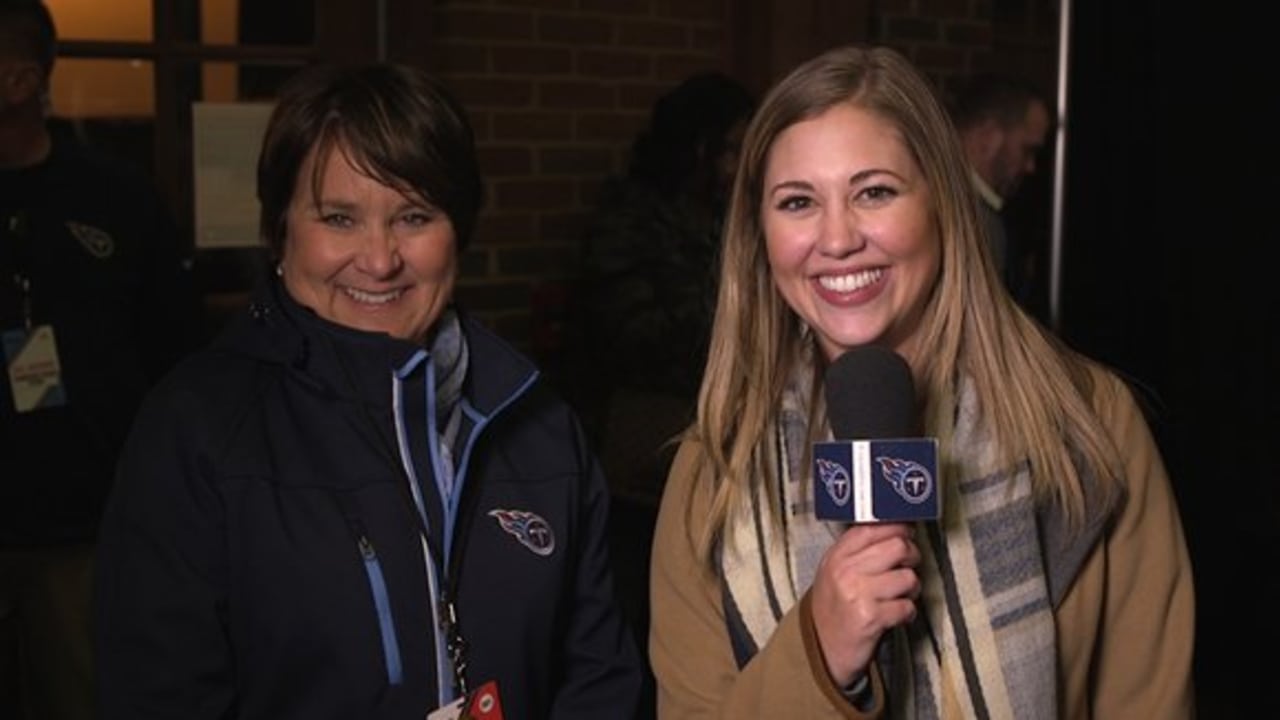 Titans owner Amy Adams Strunk replies to Texans on Oilers' throwbacks -  ABC13 Houston