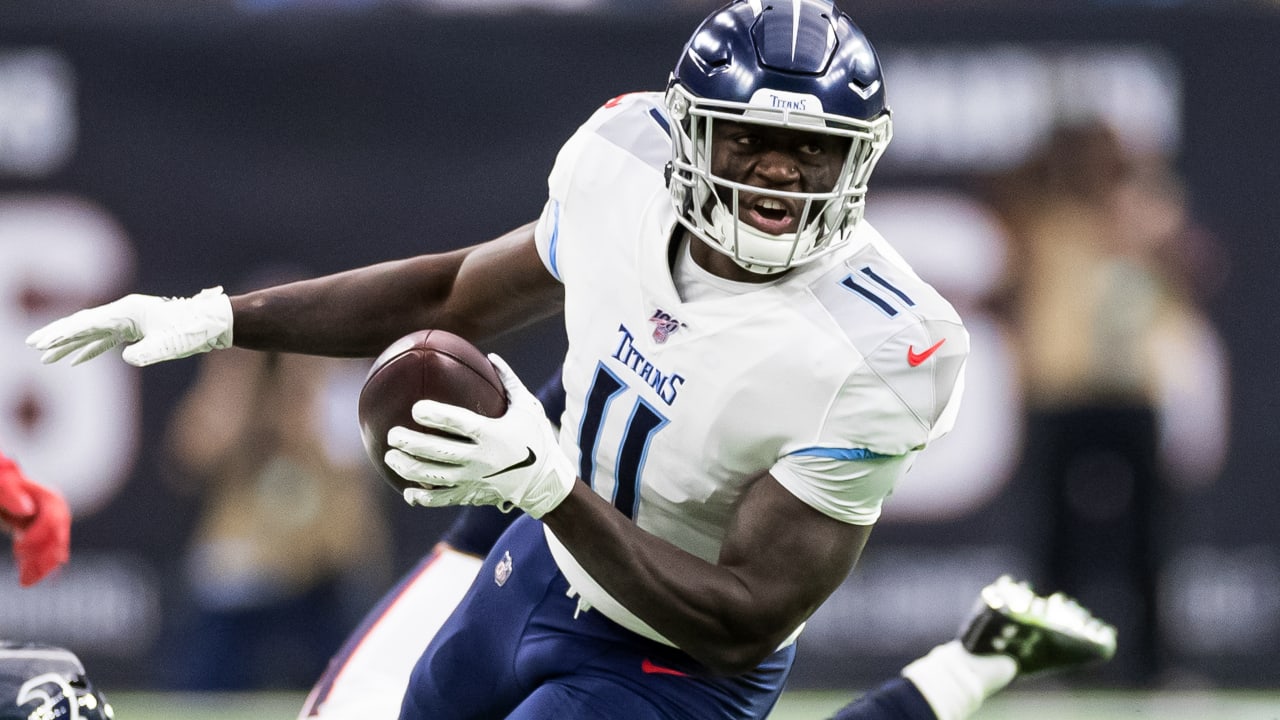 Wednesday's Quick Hits: Adam Humphries Practices, a Jayon Brown Update, and  the Titans Injury Report