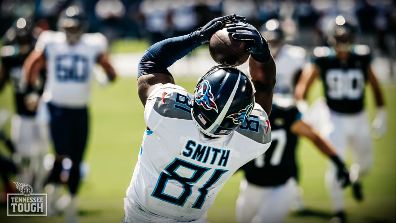 Titans RB Derrick Henry Treats Nashville Students, Teachers With  Back-to-School Gifts, Supplies