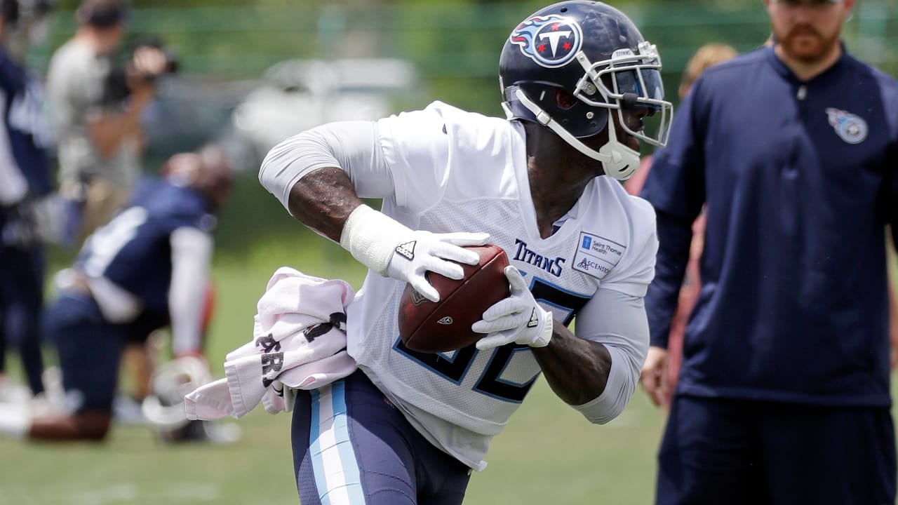 Titans' Delanie Walker to Fans: Stay Home - Tennessee Star