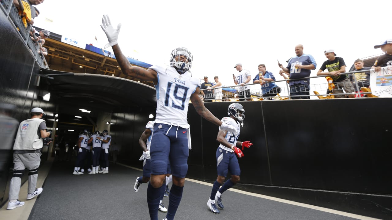 Titans-Steelers Pregame Photos