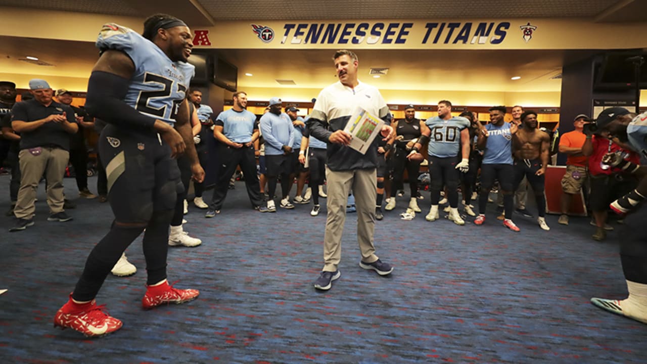 Mic'd Up: Go inside the Titans' locker room as they clinch a