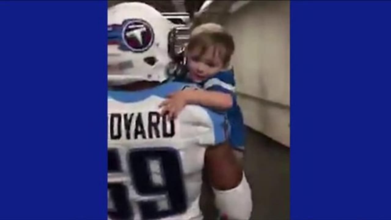 Titans Players Give Young Lions Fan A Lifelong Memory [VIDEO] - CBS Detroit