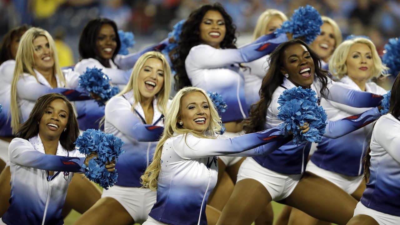 NFL cheerleaders in 2016 season