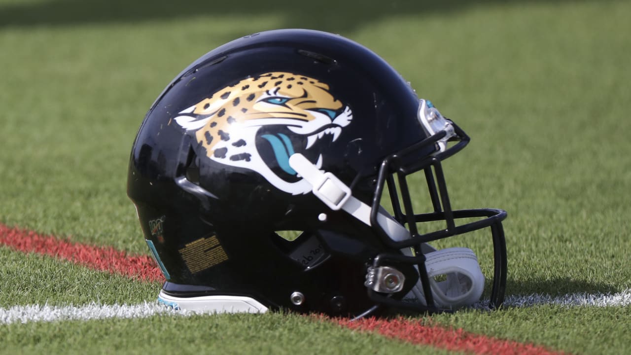 September 8, 2019 - Jacksonville, FL, U.S: Jacksonville Jaguar quarterback  Gardner Minshew II during 1st half NFL football game between the Kansas  City Chiefs and the Jacksonville Jaguars at TIAA Bank Field